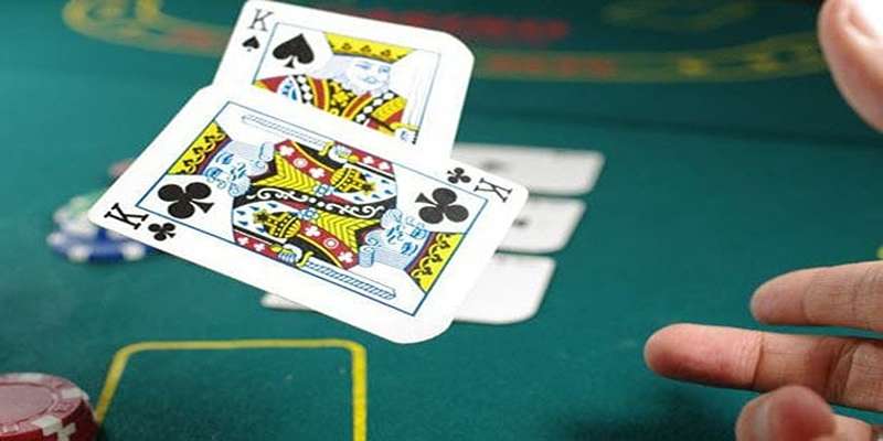 Cách chơi cơ bản của game poker đổi thưởng online